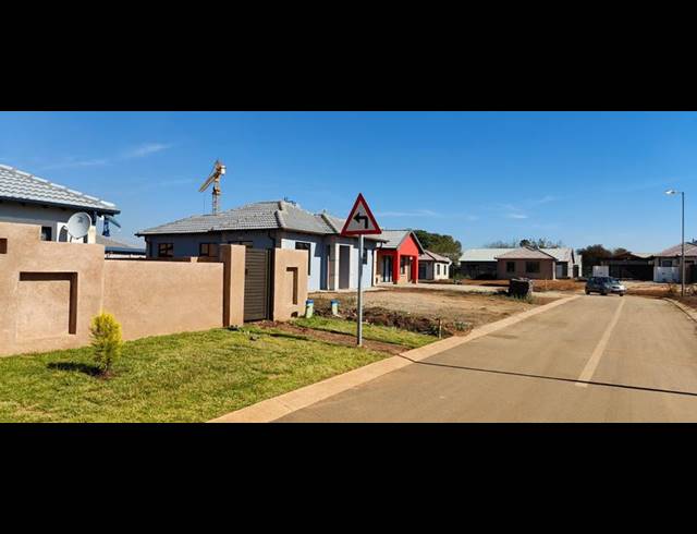 3 BEDROOM HOUSE FOR SALE IN WINDMILL PARK